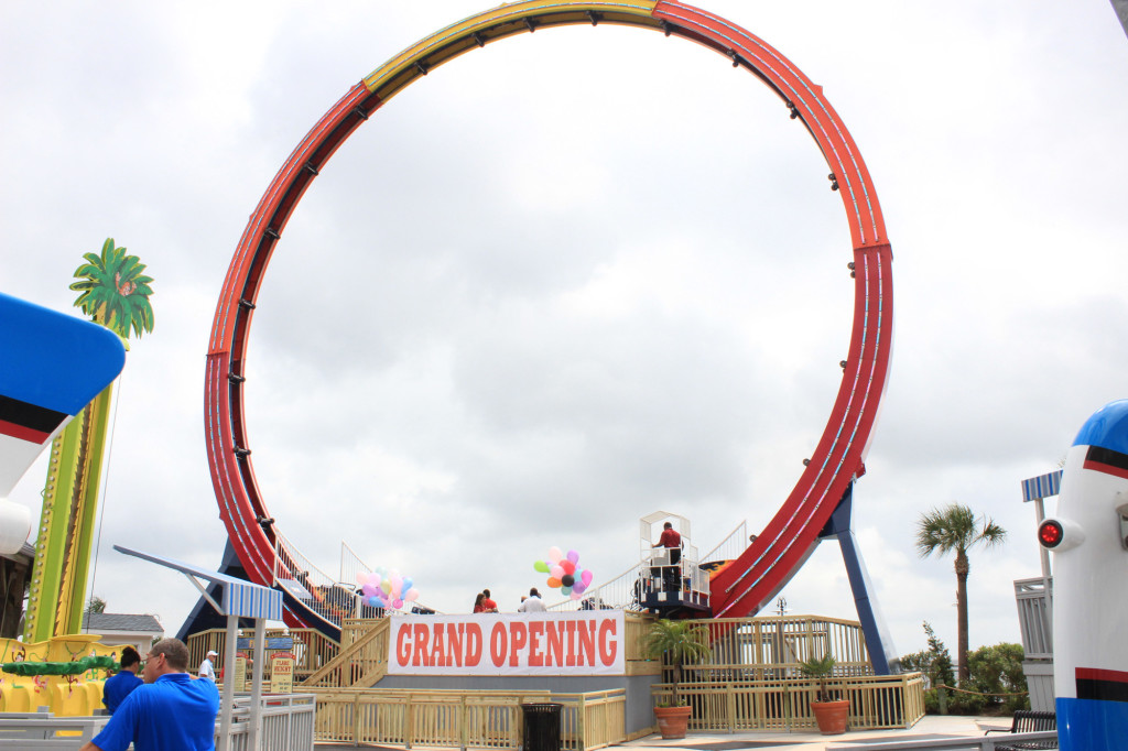 Looping thrill ride launches at Kemah Boardwalk « Amusement Today