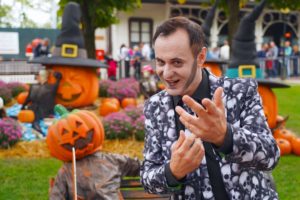 Among Giant Pumpkins And Monsters Of All Kinds The Season Of Gardaland Magic Halloween Has Begun Amusement Today