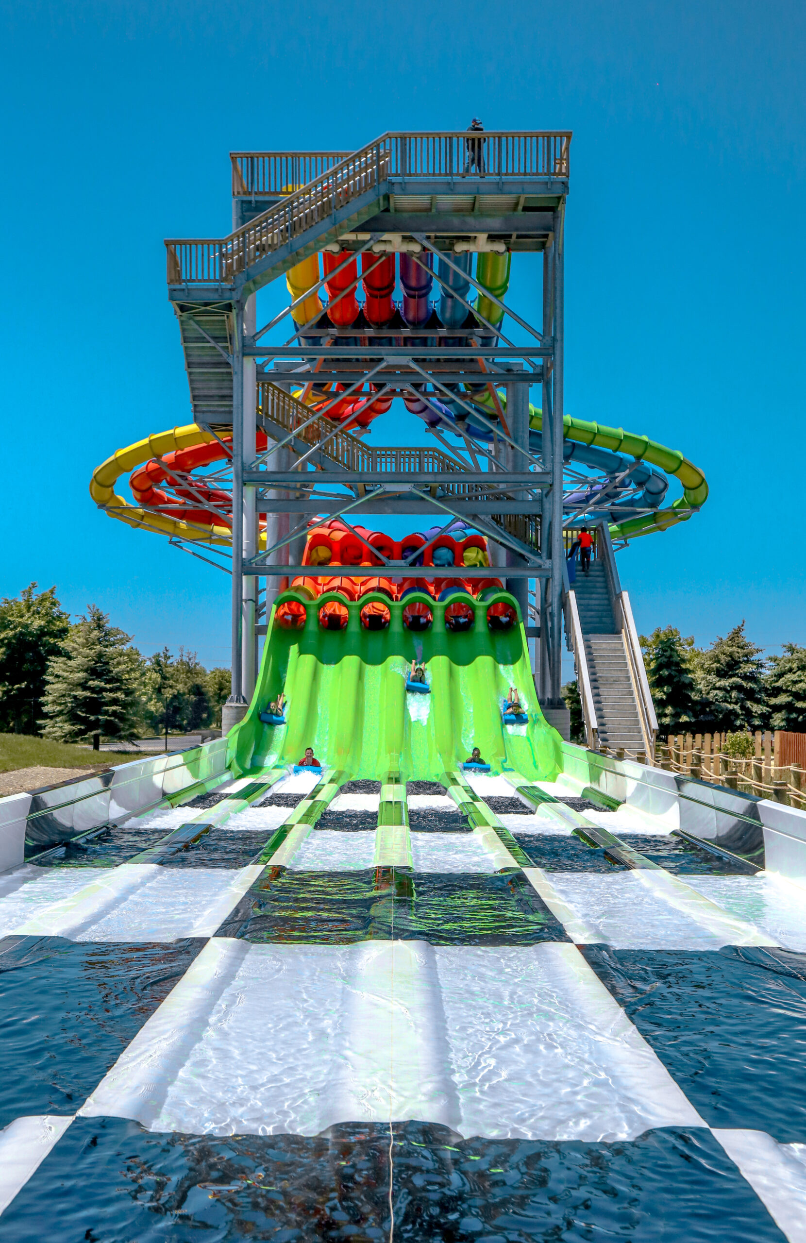 Illinois’ largest waterpark Raging Waves opens for the summer on