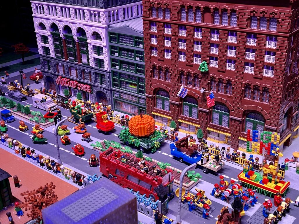 America’s ‘Miniest’ Thanksgiving Parade « Amusement Today