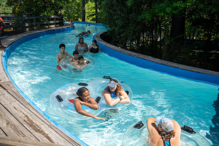 Little Hooch Lazy River - Six Flags White Water